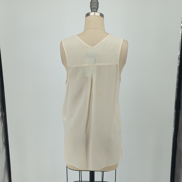 Trouve Silk V Neck Blouse White XS Business casual preppy classic office basic - Picture 2 of 6